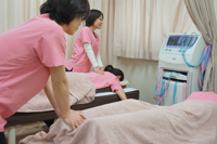 �����X�^�b�t�풓�Ȃ̂ŏ����̊��җl�����S�ł���